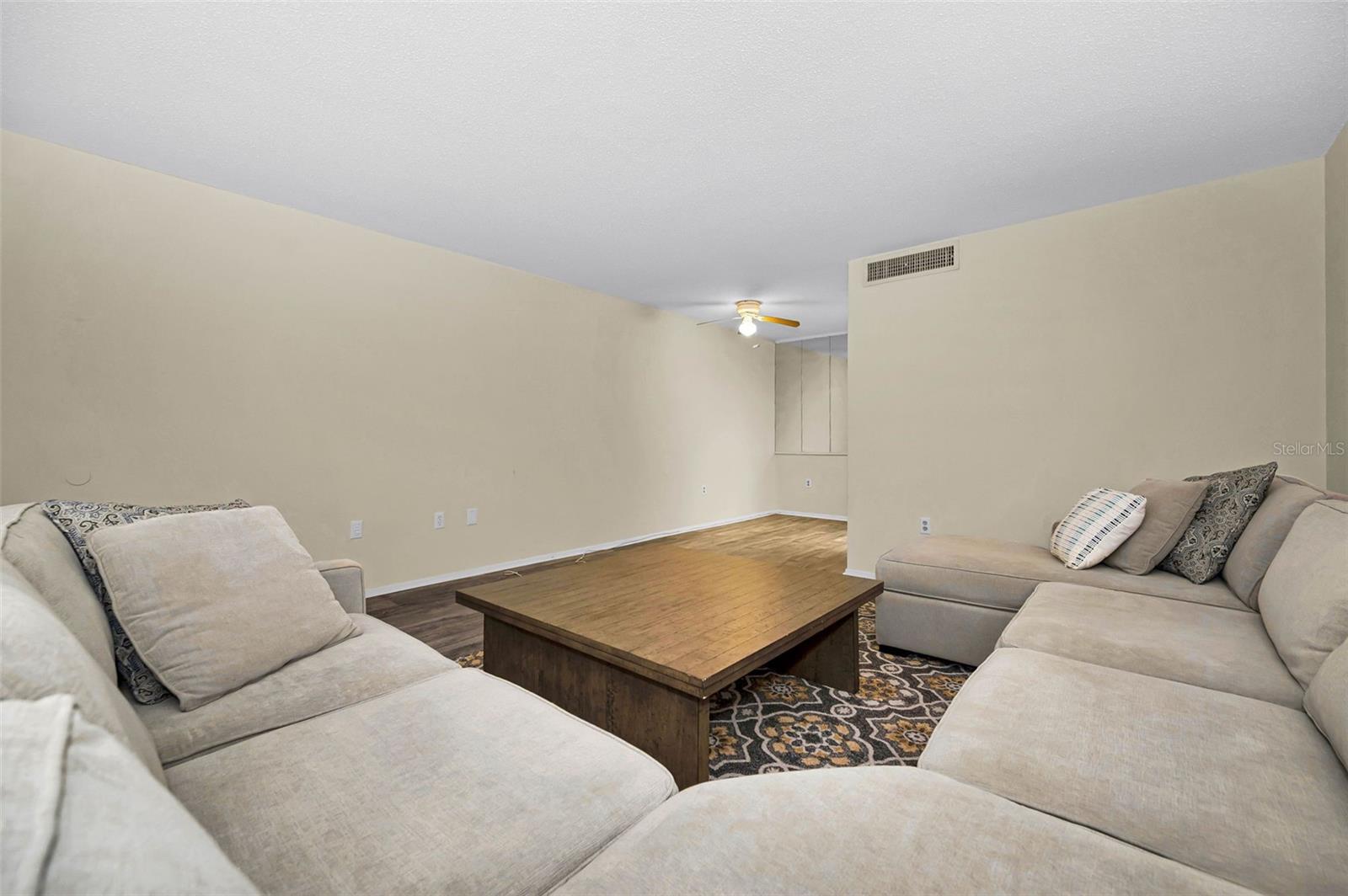 SEVILLE CONDO 2 - Residential