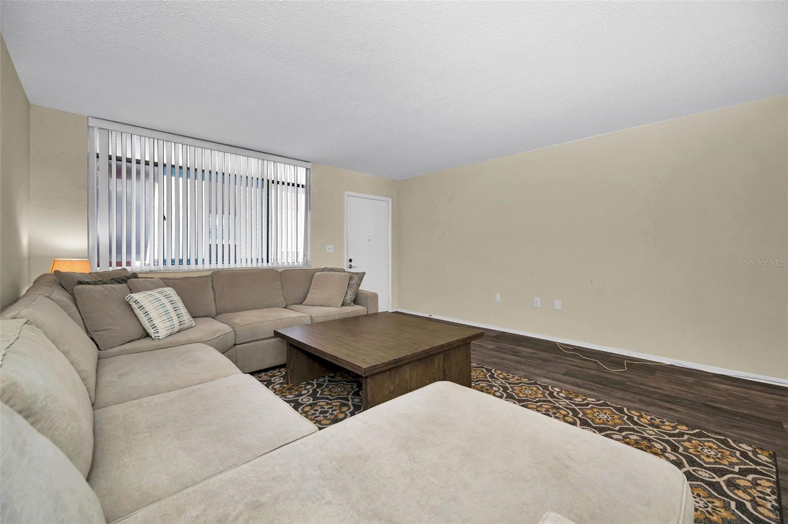 SEVILLE CONDO 2 - Residential