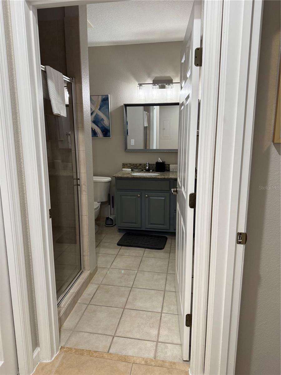 WORLDQUEST RESIDENCE - Residential