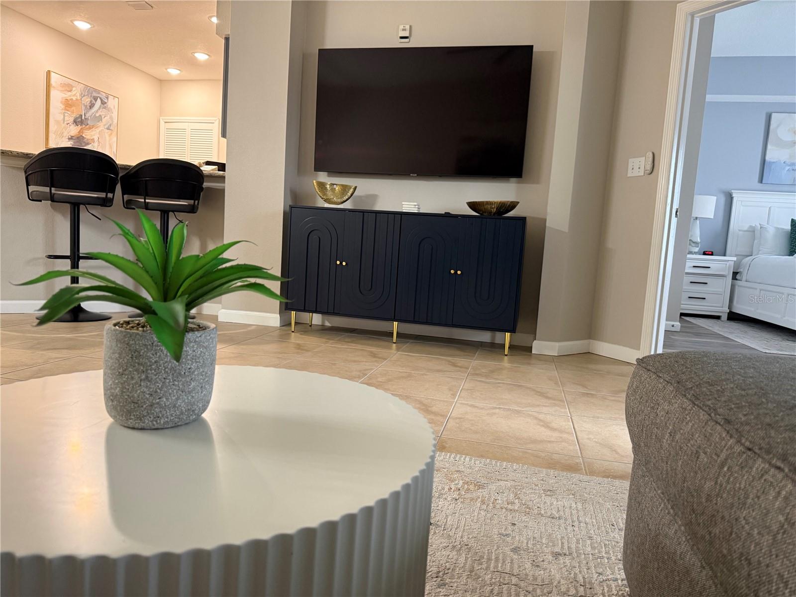 WORLDQUEST RESIDENCE - Residential