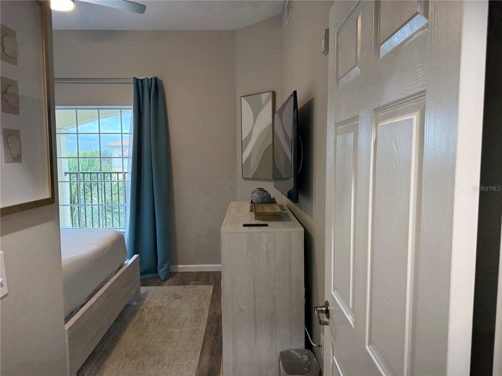 WORLDQUEST RESIDENCE - Residential