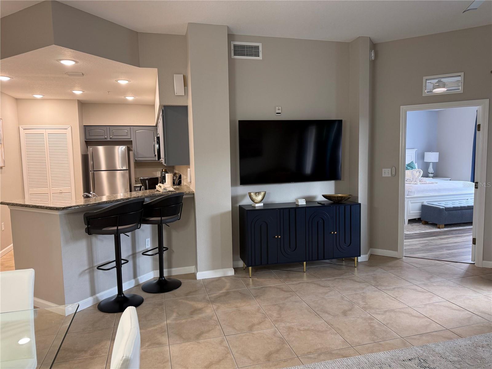 WORLDQUEST RESIDENCE - Residential