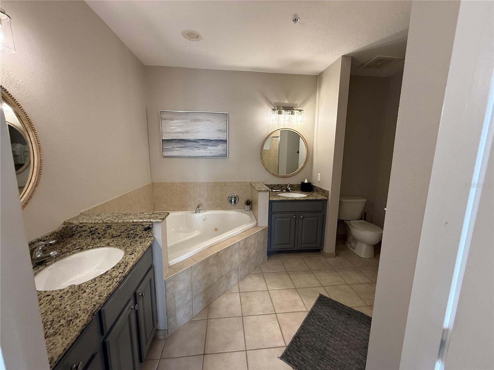 WORLDQUEST RESIDENCE - Residential