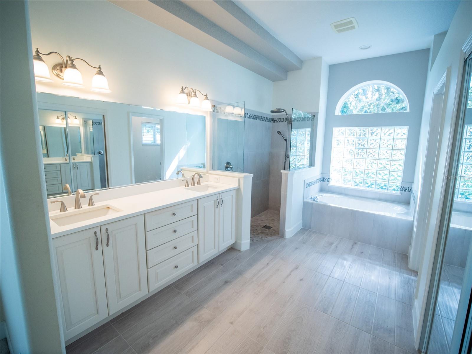 PLANTATION BAY PH 01A UNIT 01-6 - Residential