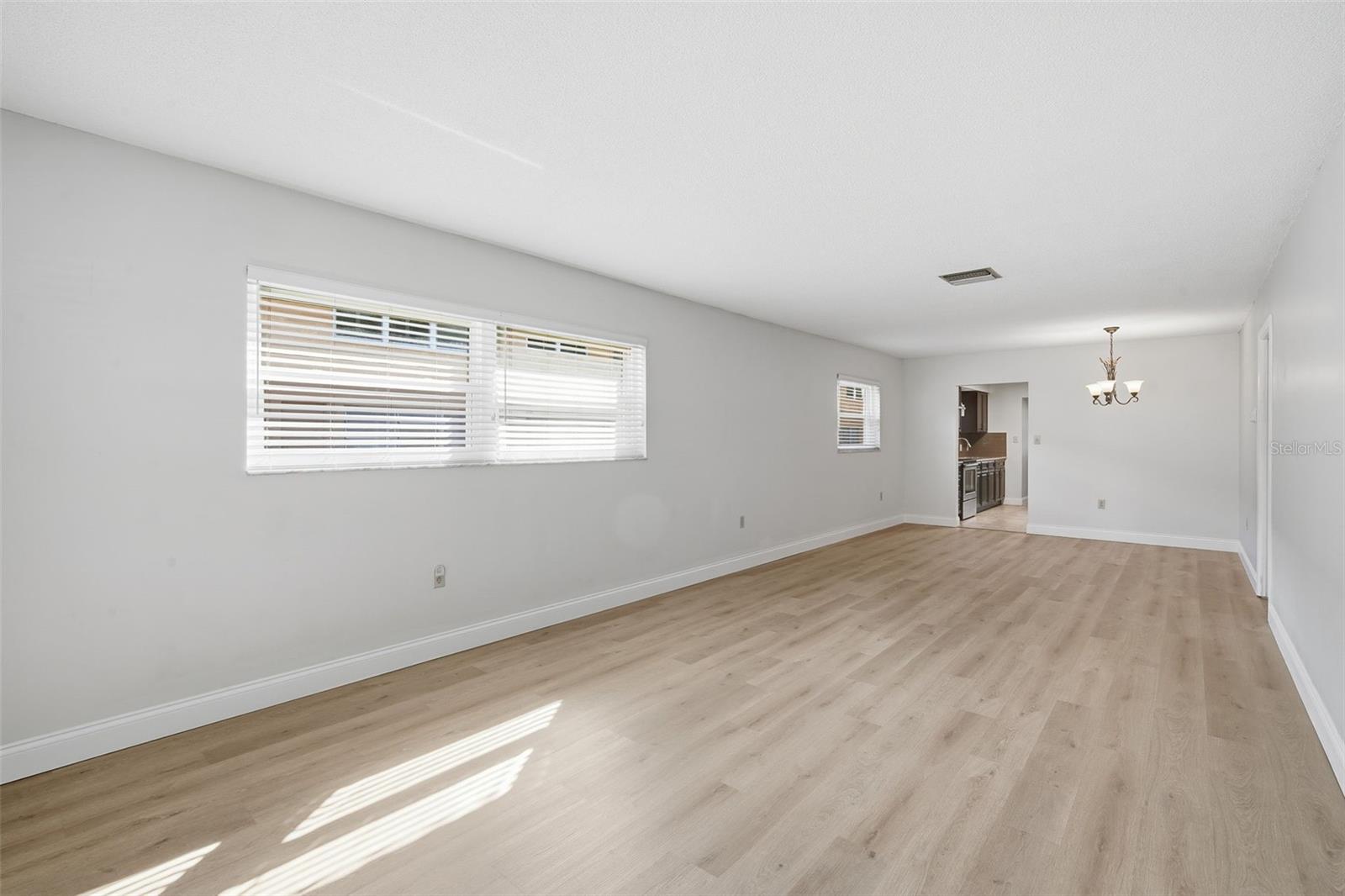 PARKWOOD CONDO - Residential