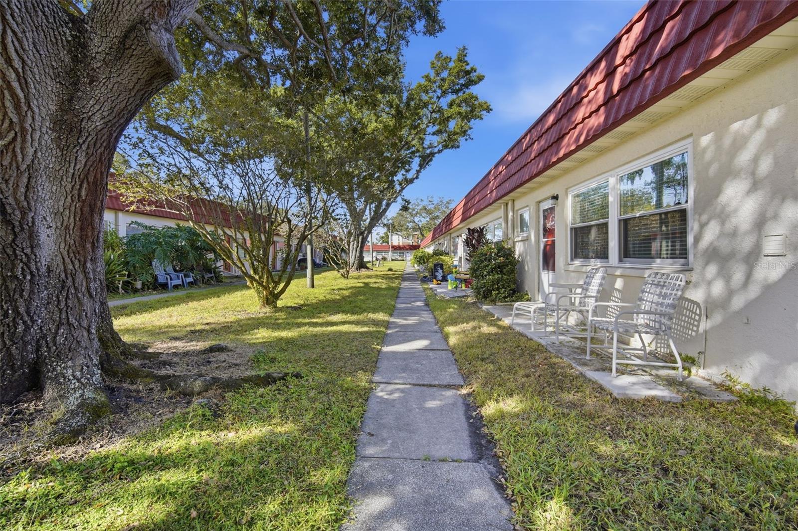 PARKWOOD CONDO - Residential