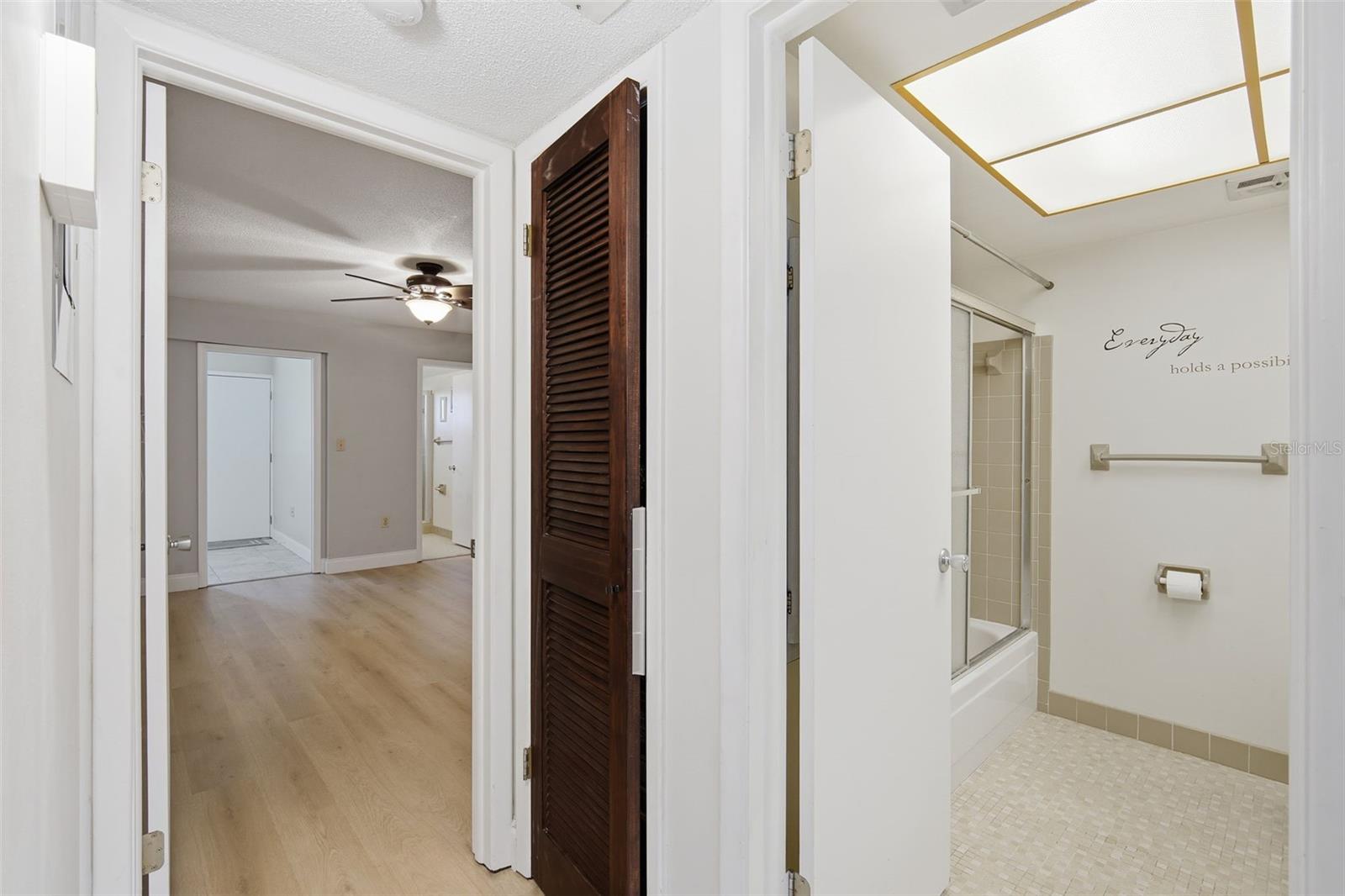 PARKWOOD CONDO - Residential