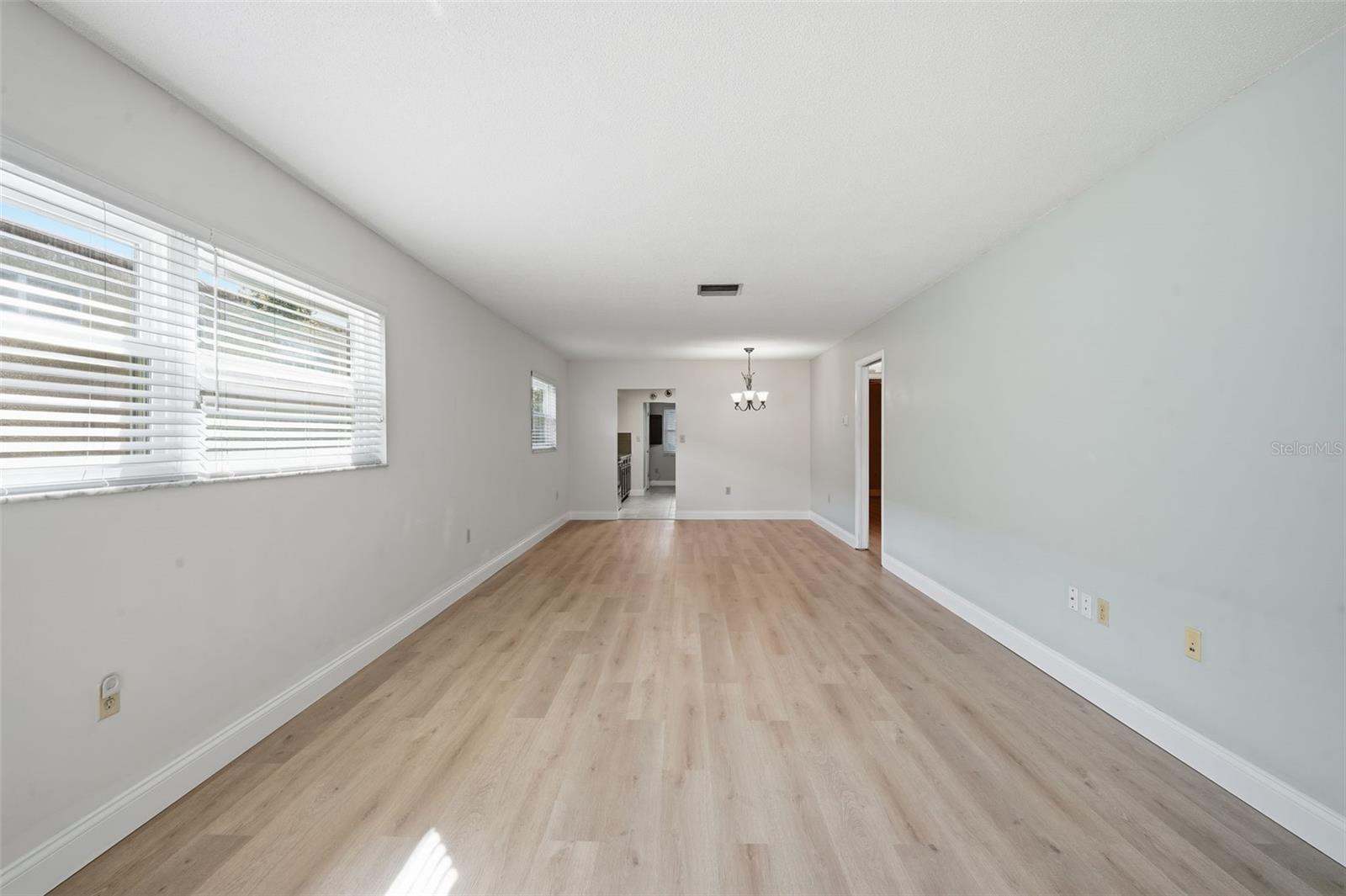 PARKWOOD CONDO - Residential