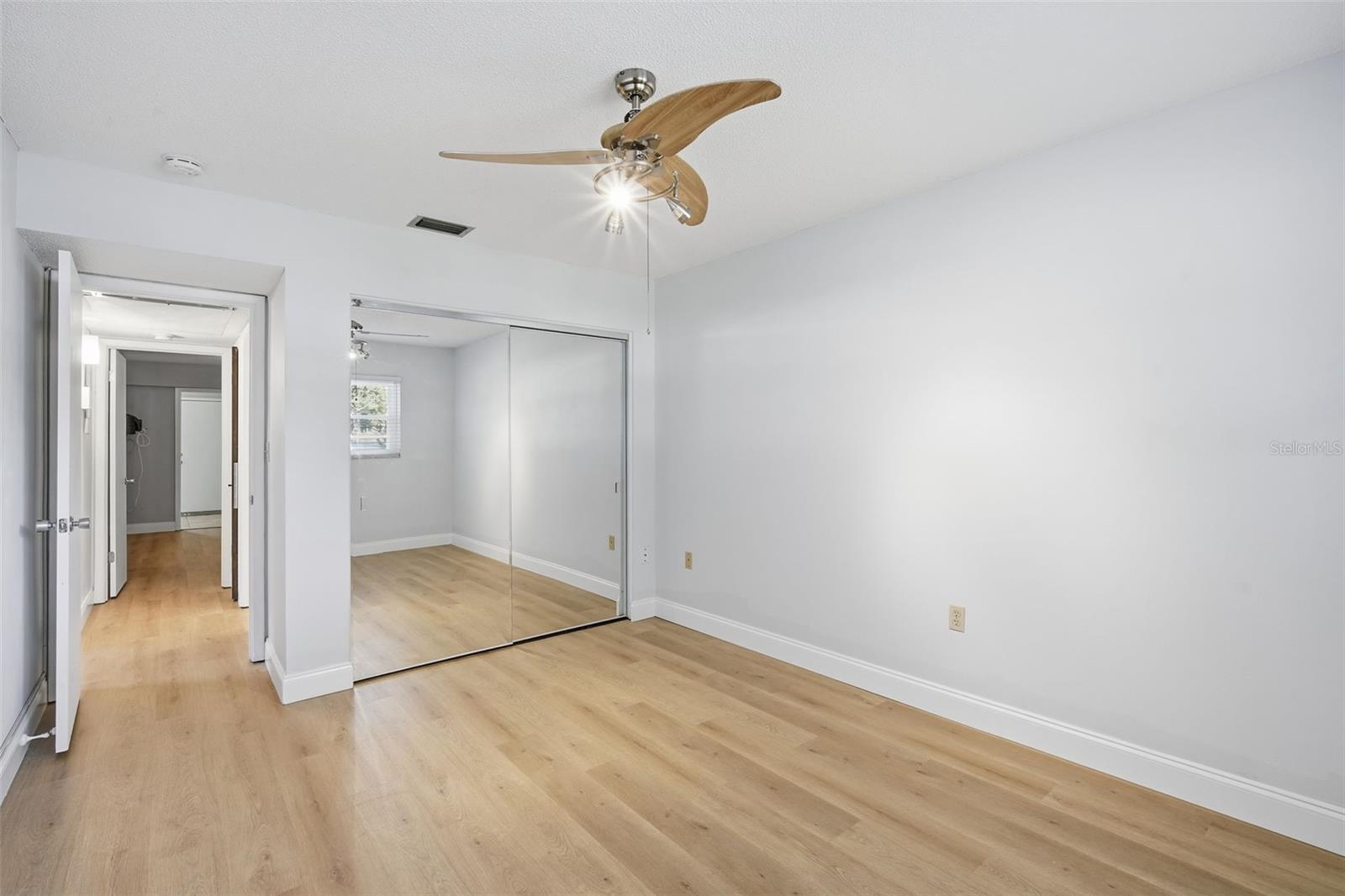 PARKWOOD CONDO - Residential