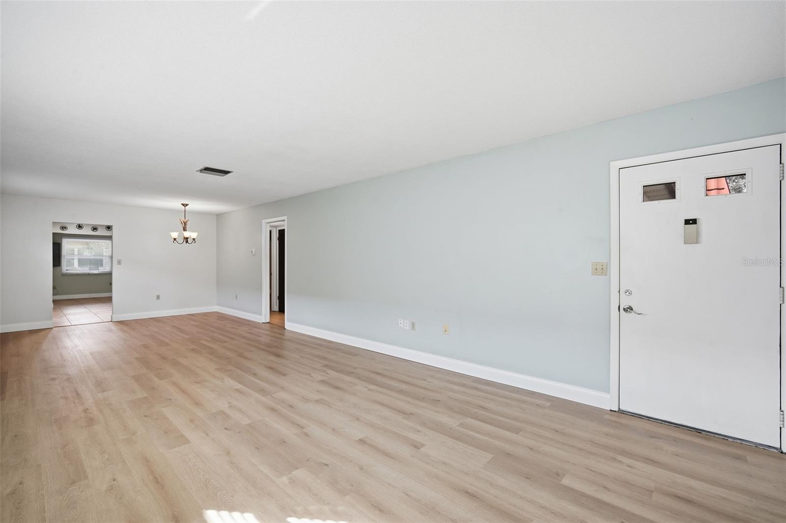 PARKWOOD CONDO - Residential