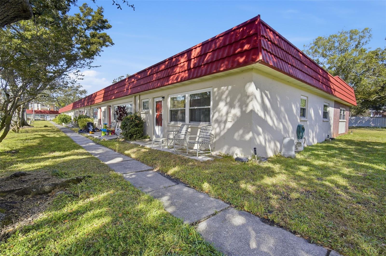 PARKWOOD CONDO - Residential