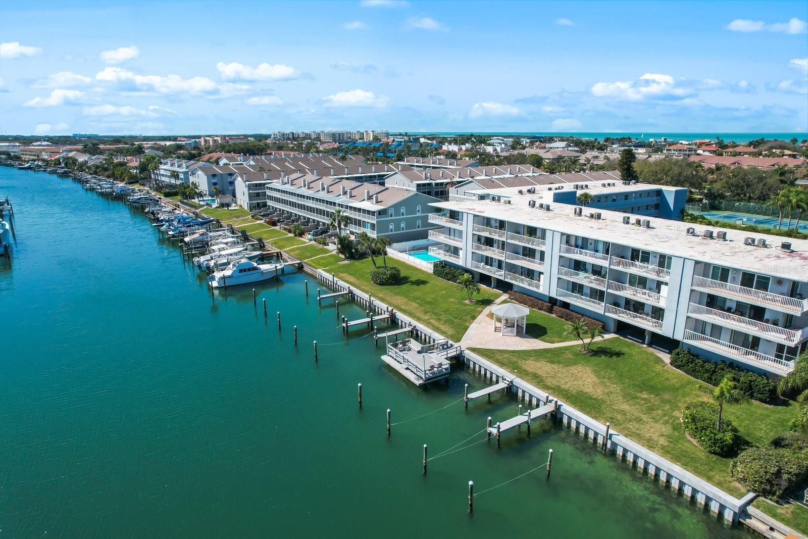 719 PINELLAS BAYWAY S 110