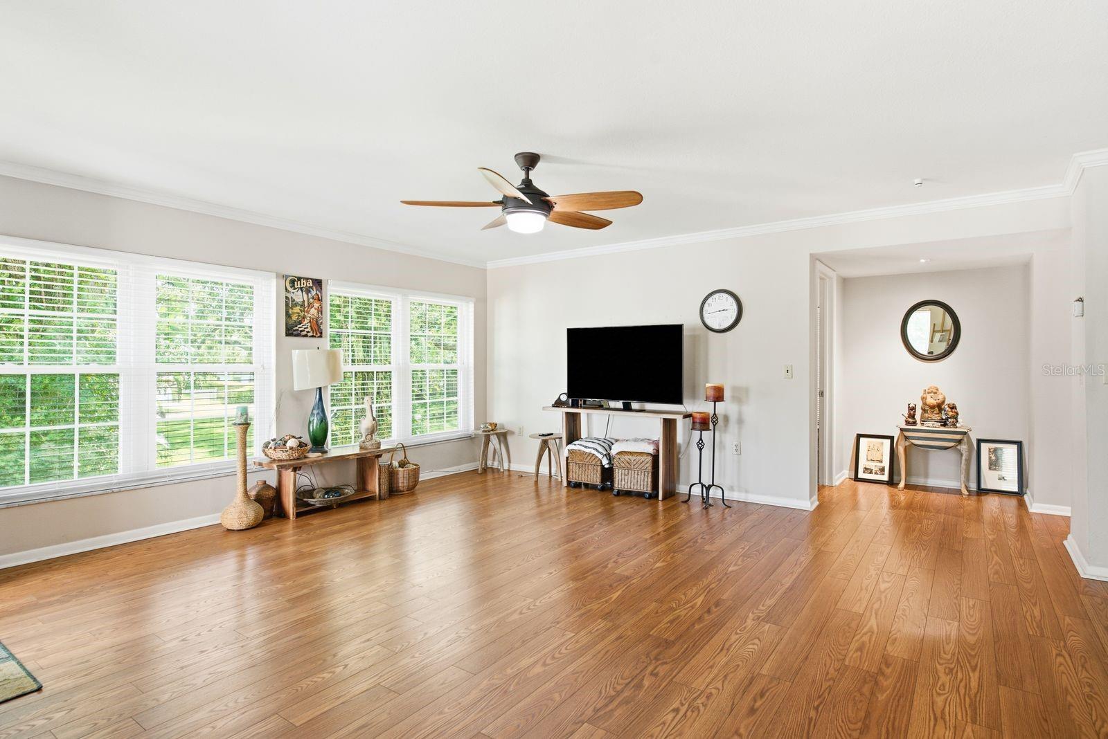 230 N BAYSHORE BOULEVARD 207