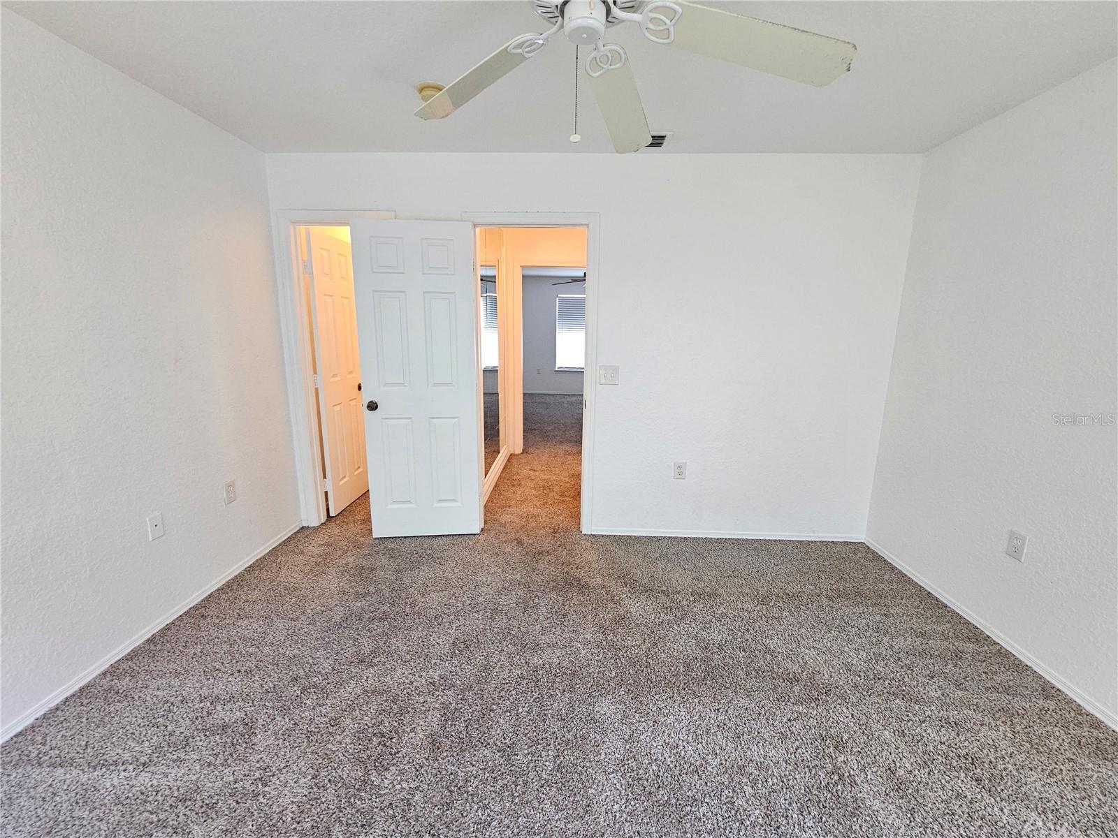 EMERALD POINTE TWNHMS AT TAMPA PALMS - Residential Lease