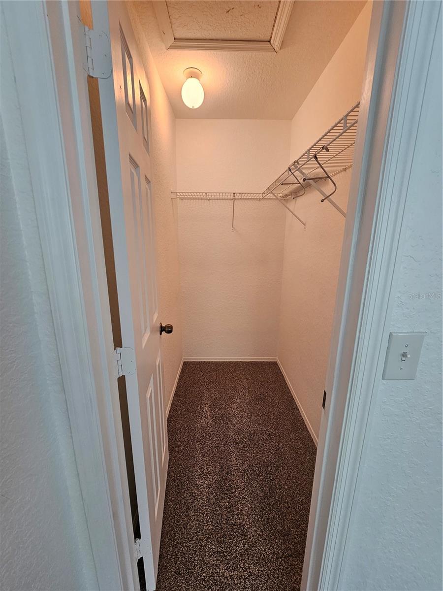 EMERALD POINTE TWNHMS AT TAMPA PALMS - Residential Lease