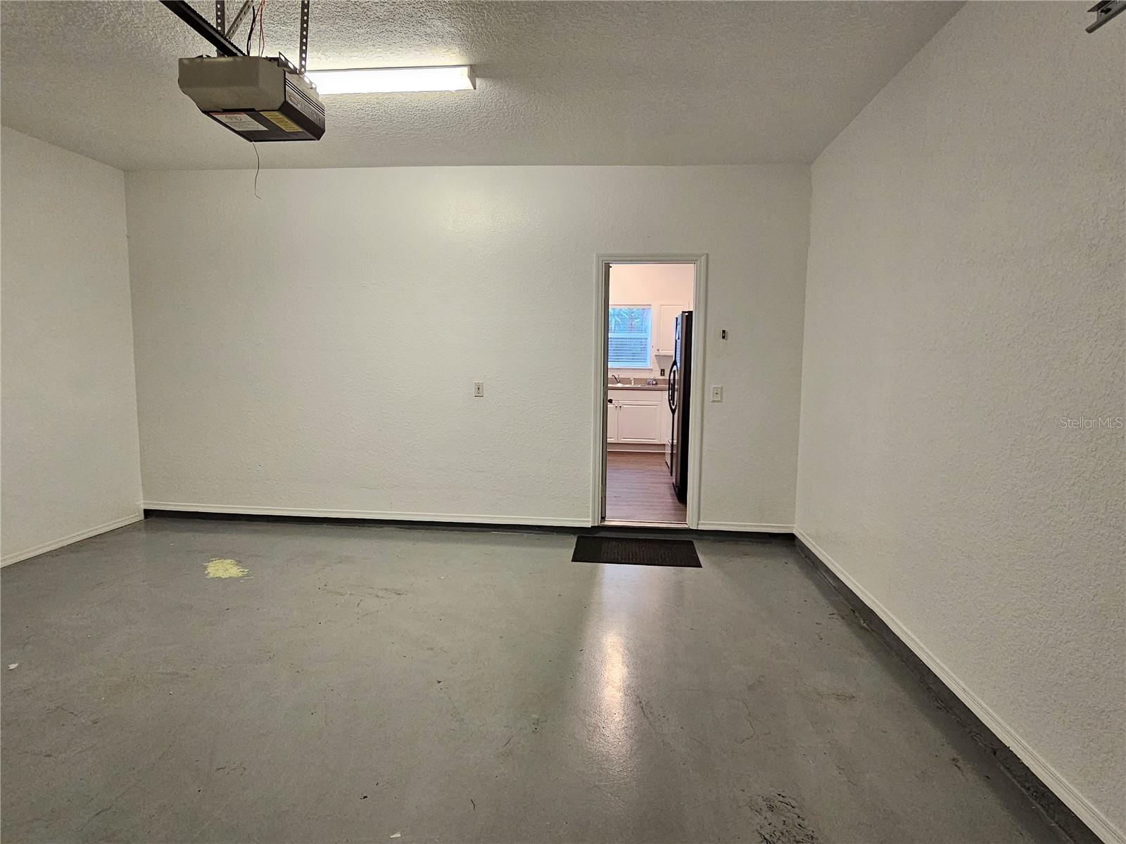 EMERALD POINTE TWNHMS AT TAMPA PALMS - Residential Lease