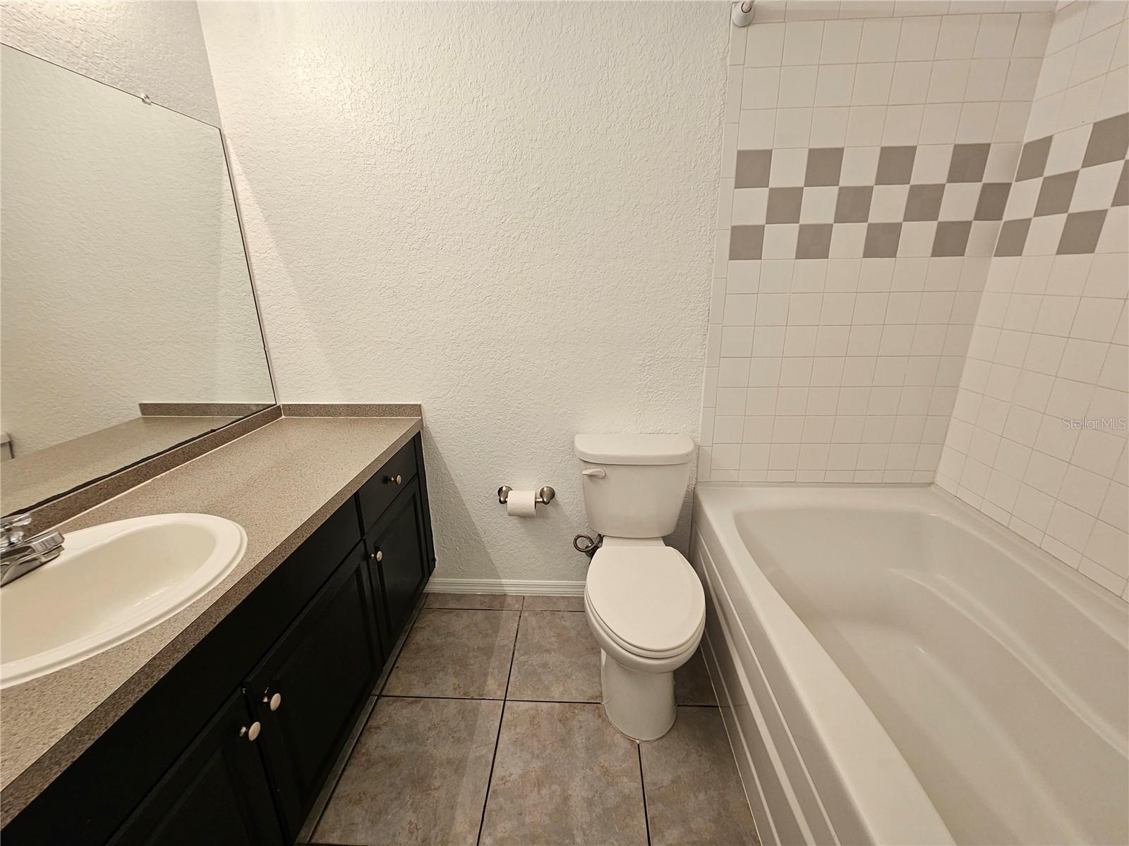 EMERALD POINTE TWNHMS AT TAMPA PALMS - Residential Lease