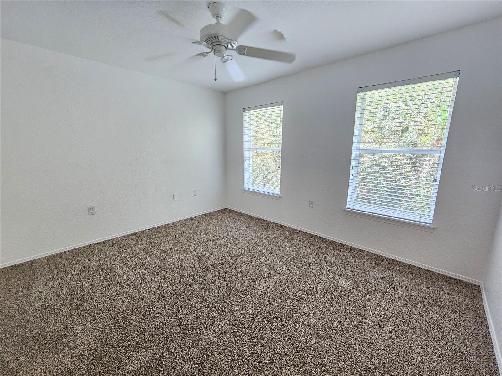 EMERALD POINTE TWNHMS AT TAMPA PALMS - Residential Lease