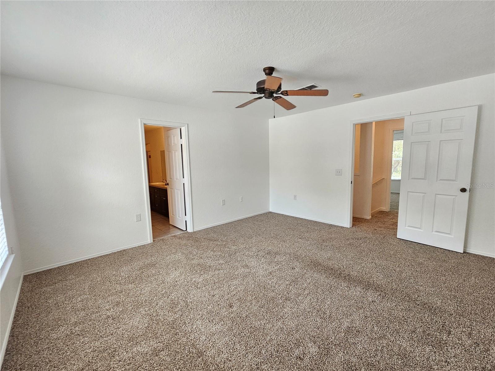 EMERALD POINTE TWNHMS AT TAMPA PALMS - Residential Lease