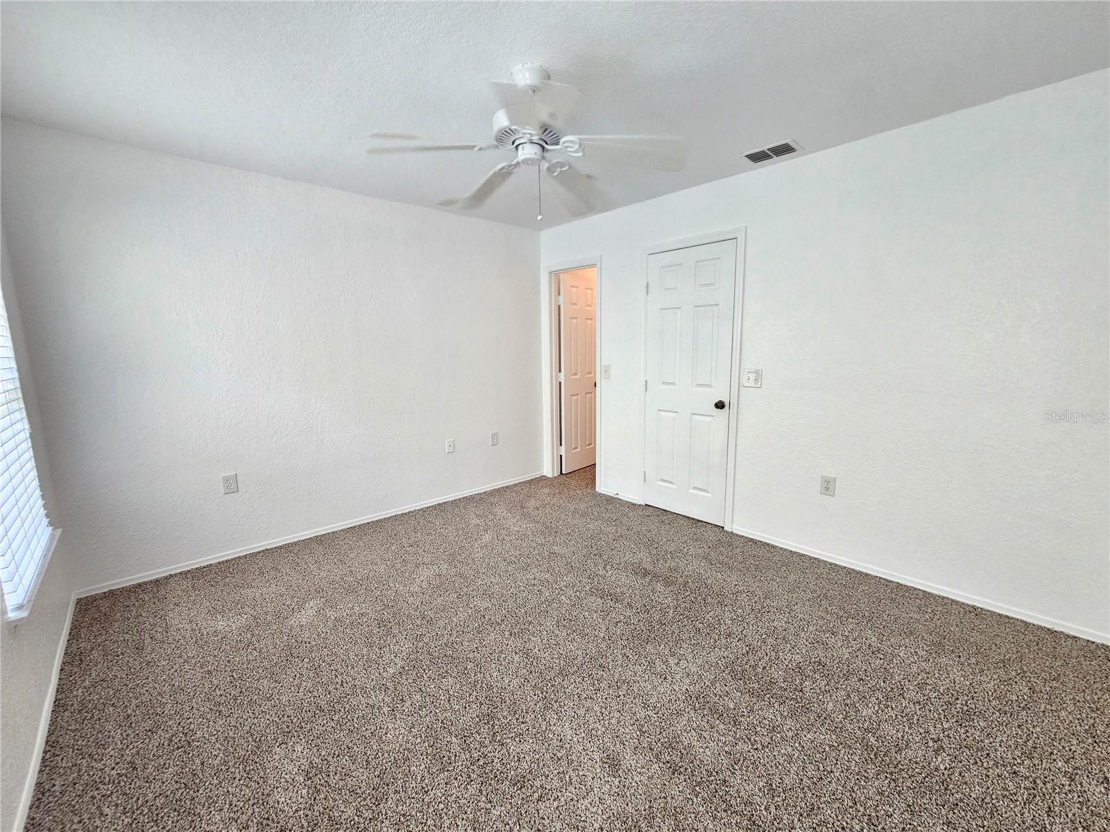 EMERALD POINTE TWNHMS AT TAMPA PALMS - Residential Lease