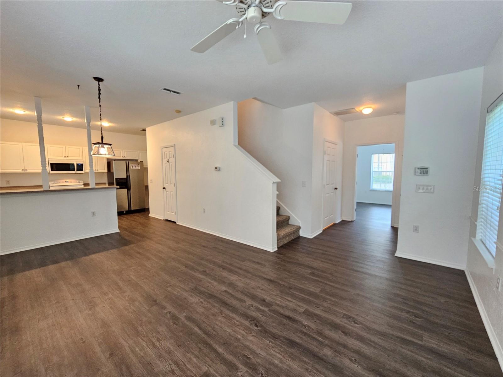 EMERALD POINTE TWNHMS AT TAMPA PALMS - Residential Lease