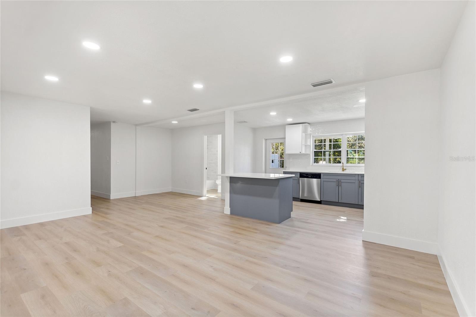 WEBSTER & OMOHUNDRO - Residential