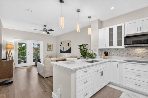 2010 E Palm Avenue 15211, Tampa, FL 33605