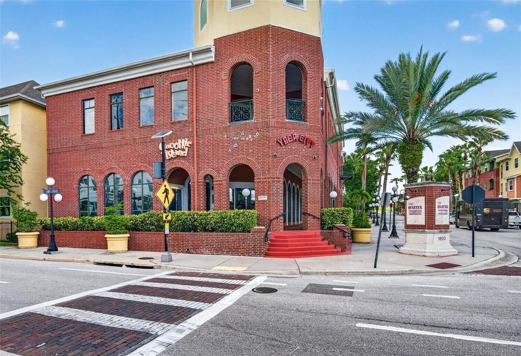Photo of 2010 E Palm Avenue #15211, Tampa, FL 33605 (MLS # TB8550084)