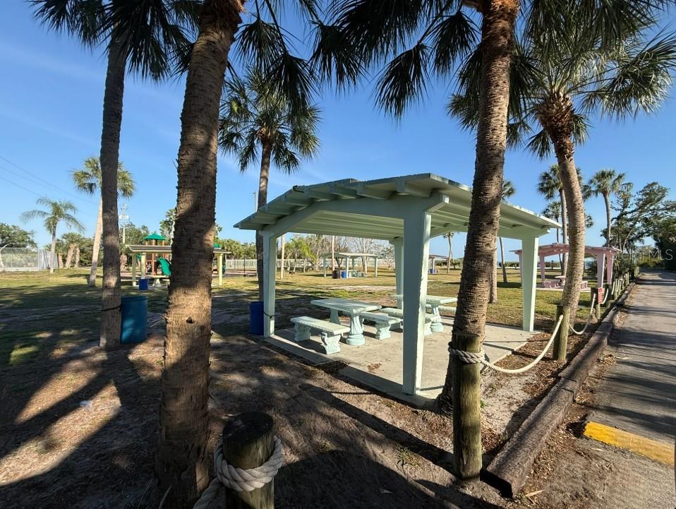 BAYSHORE GARDENS SEC 14 - Residential