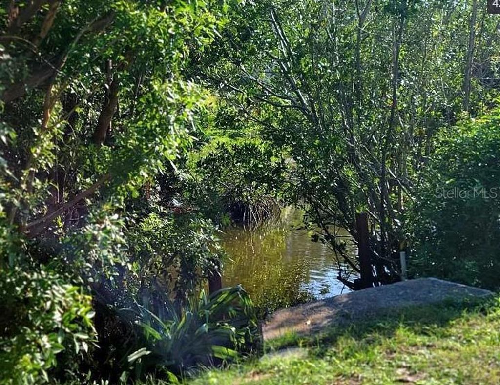 Photo of 6631 Renssalaer Drive, Bradenton, FL 34207 (MLS # A4690225)