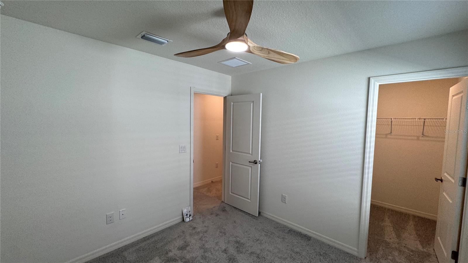 PEPPER GROVE PH I - Residential Lease