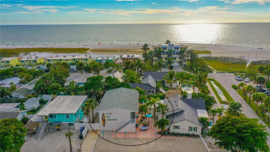 Photo of 104 Avenida Veneccia #171, Sarasota, FL 34242 (MLS # A4702270)