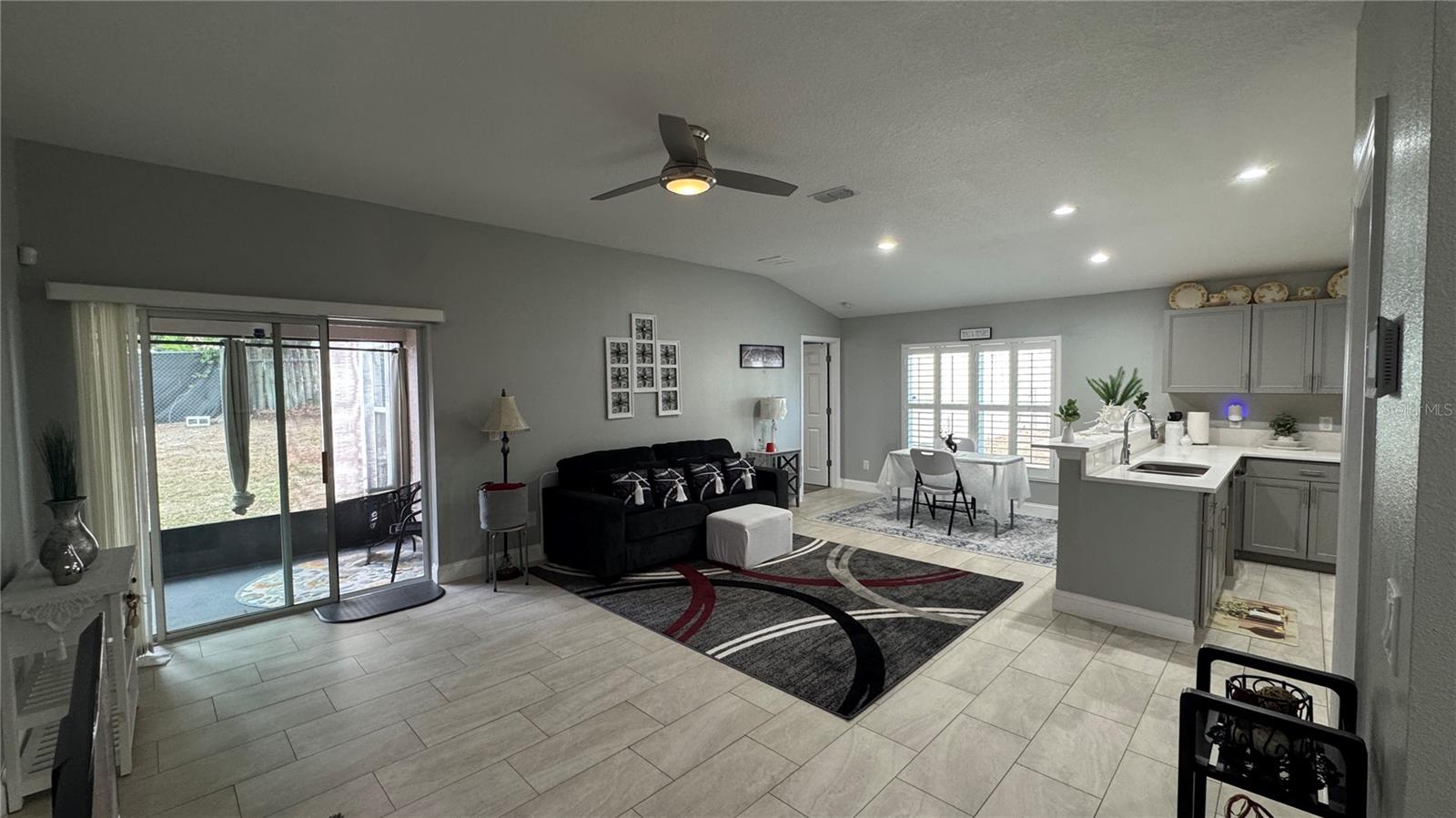 1012 E SILVER STAR ROAD