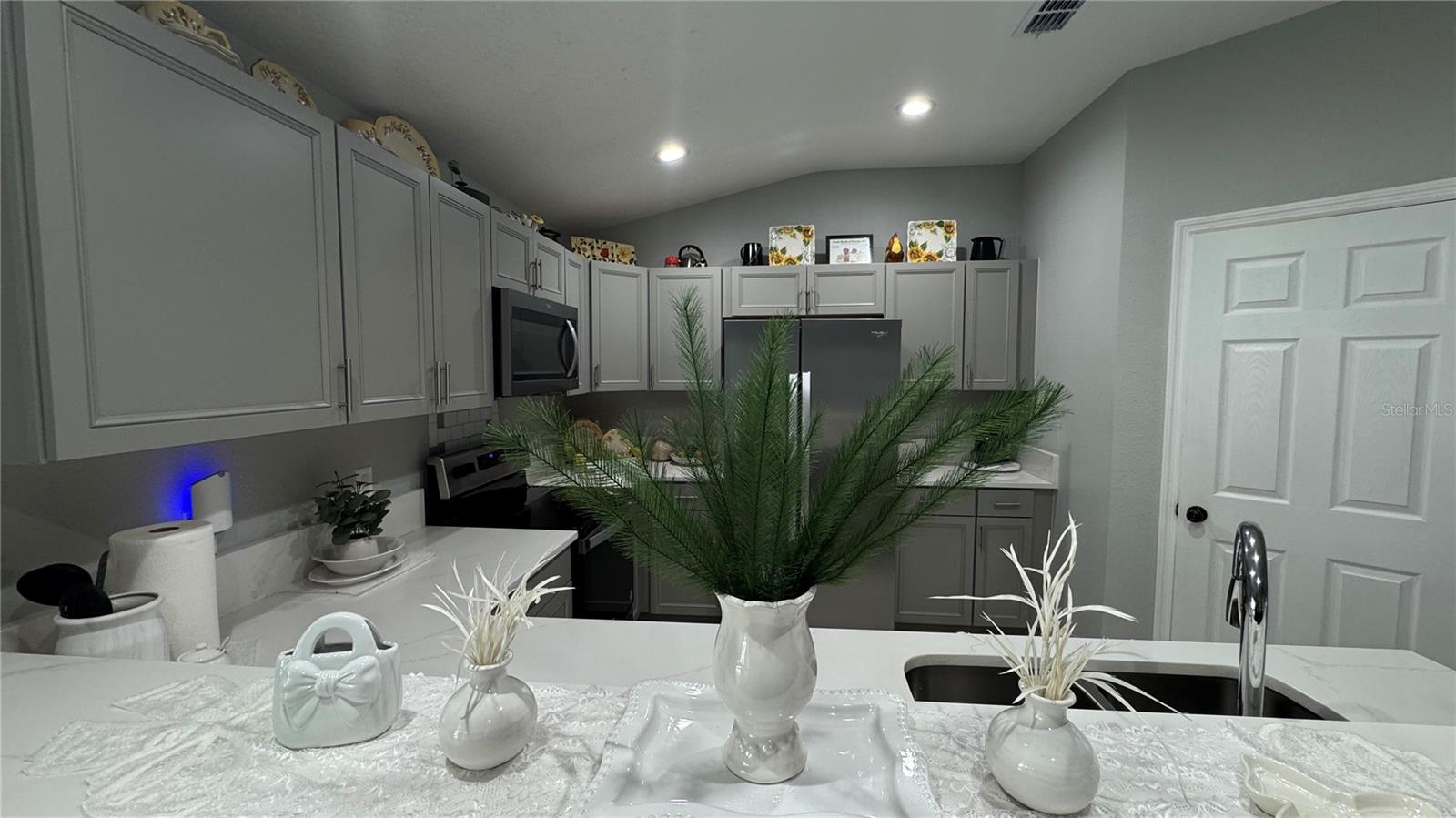 1012 E SILVER STAR ROAD