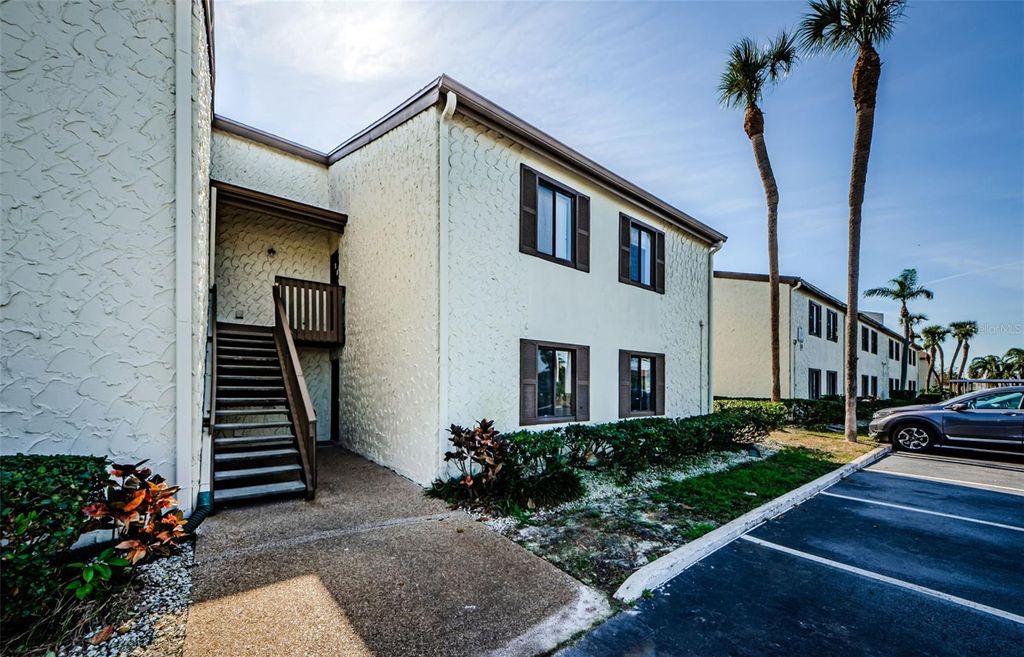 Photo of 722 116th Ave N #2002, St Petersburg, FL 33716 (MLS # TB8490708)