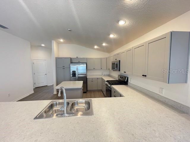 VILLAGES/SOUTHERN OAKS UN #212 - Residential Lease