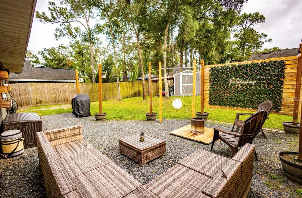 Photo of 25912 Eufaula Way, Mount Plymouth, FL 32776 (MLS # G5116359)