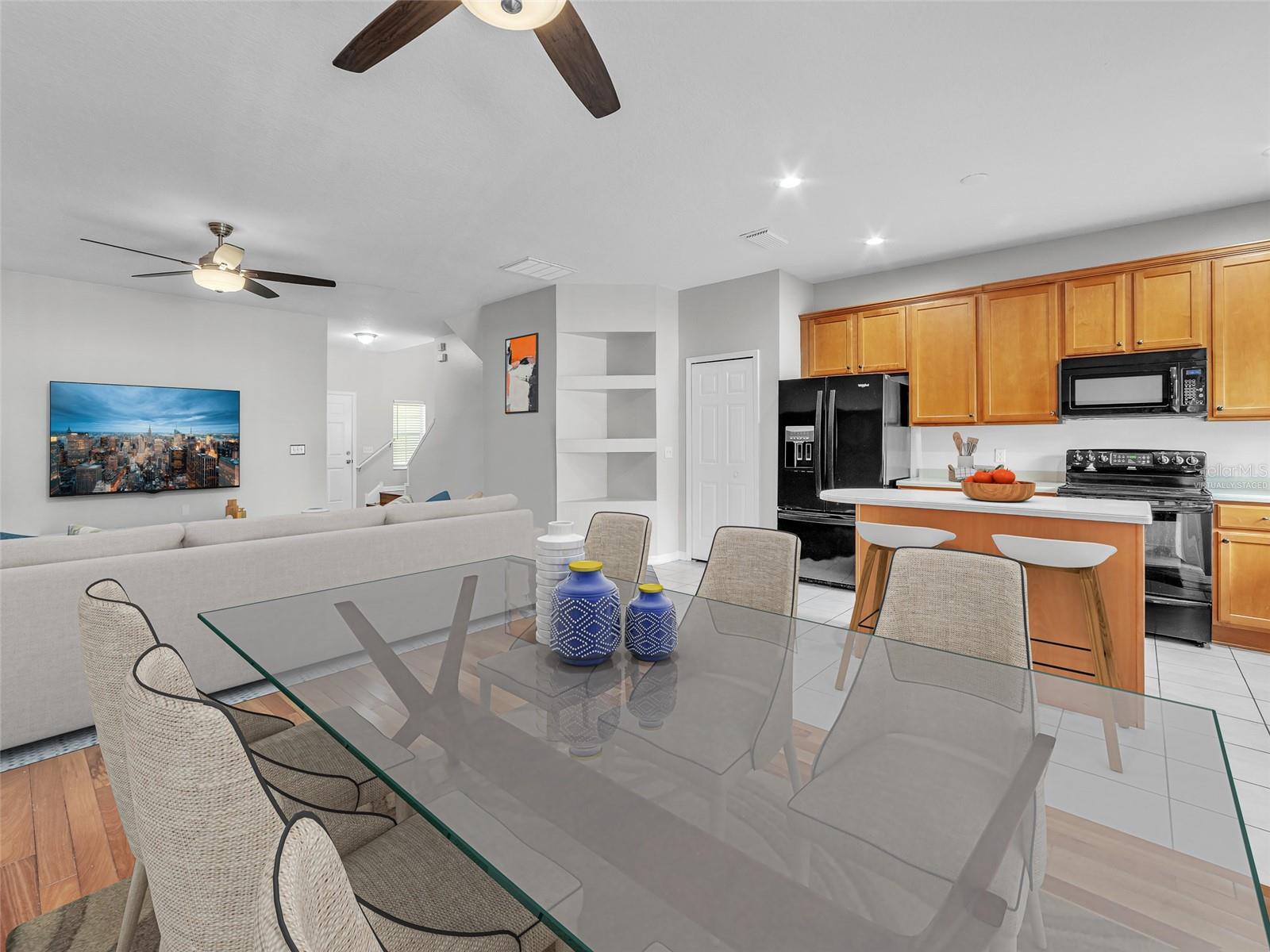 RIVER WALK - Residential