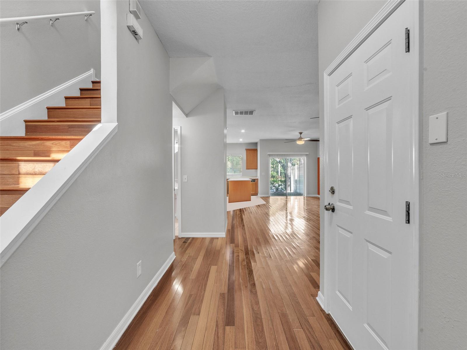 RIVER WALK - Residential