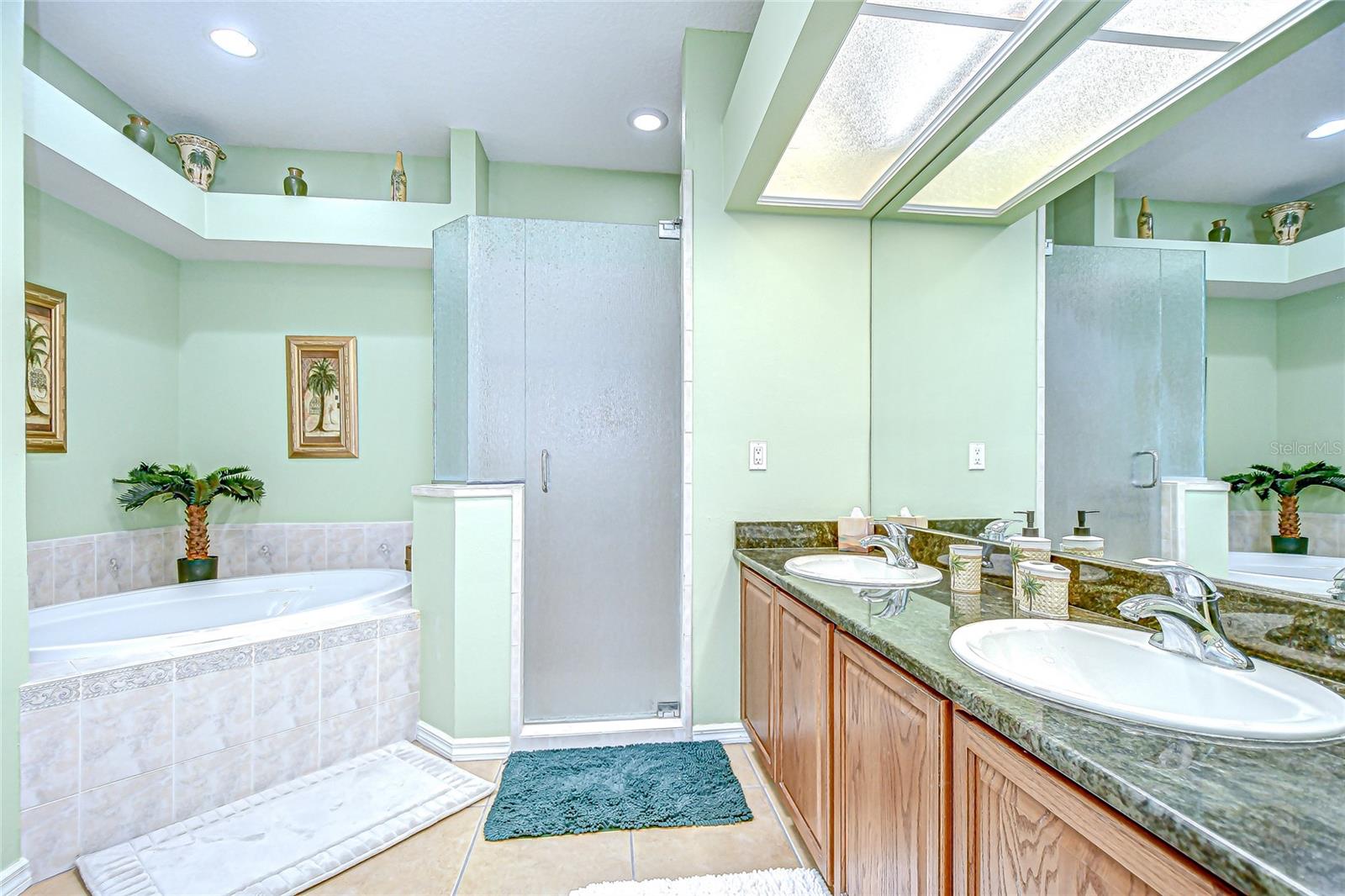 SAVANNAH LANDINGS - Residential
