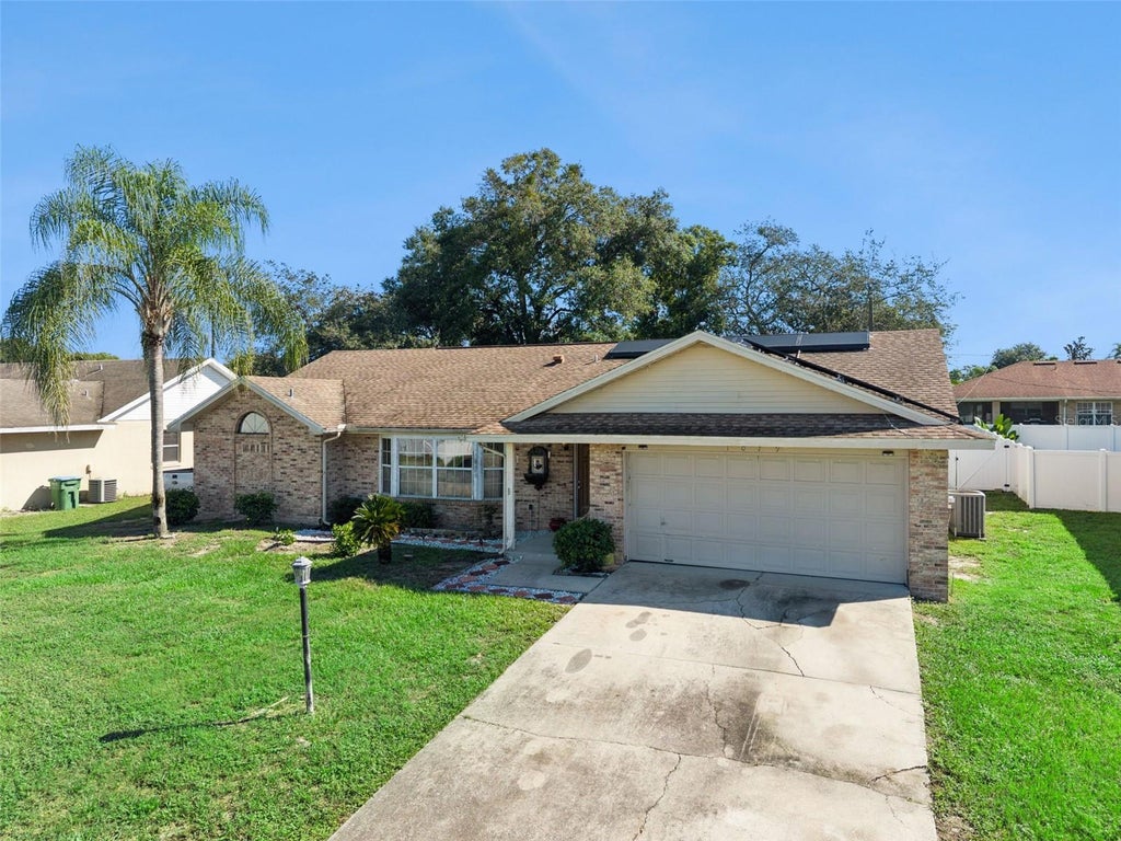 Photo of 1079 W Hancock Drive, Deltona, FL 32725 (MLS # O6440402)