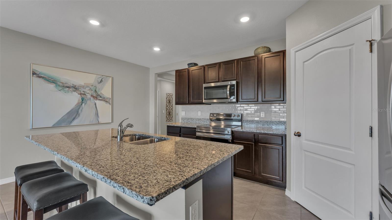 LAKES/LAUREL HLNDS PH 3A - Residential