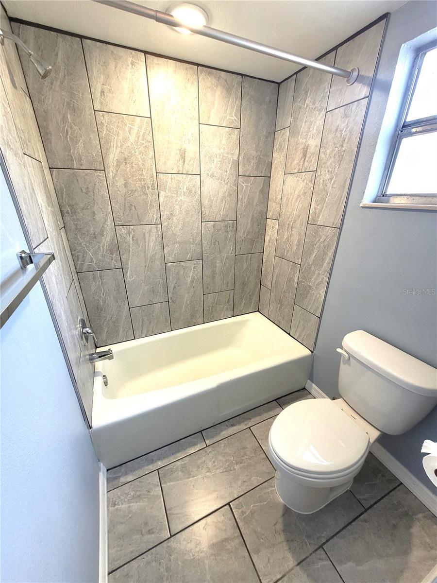 VILLAGE OAKS - Residential Lease