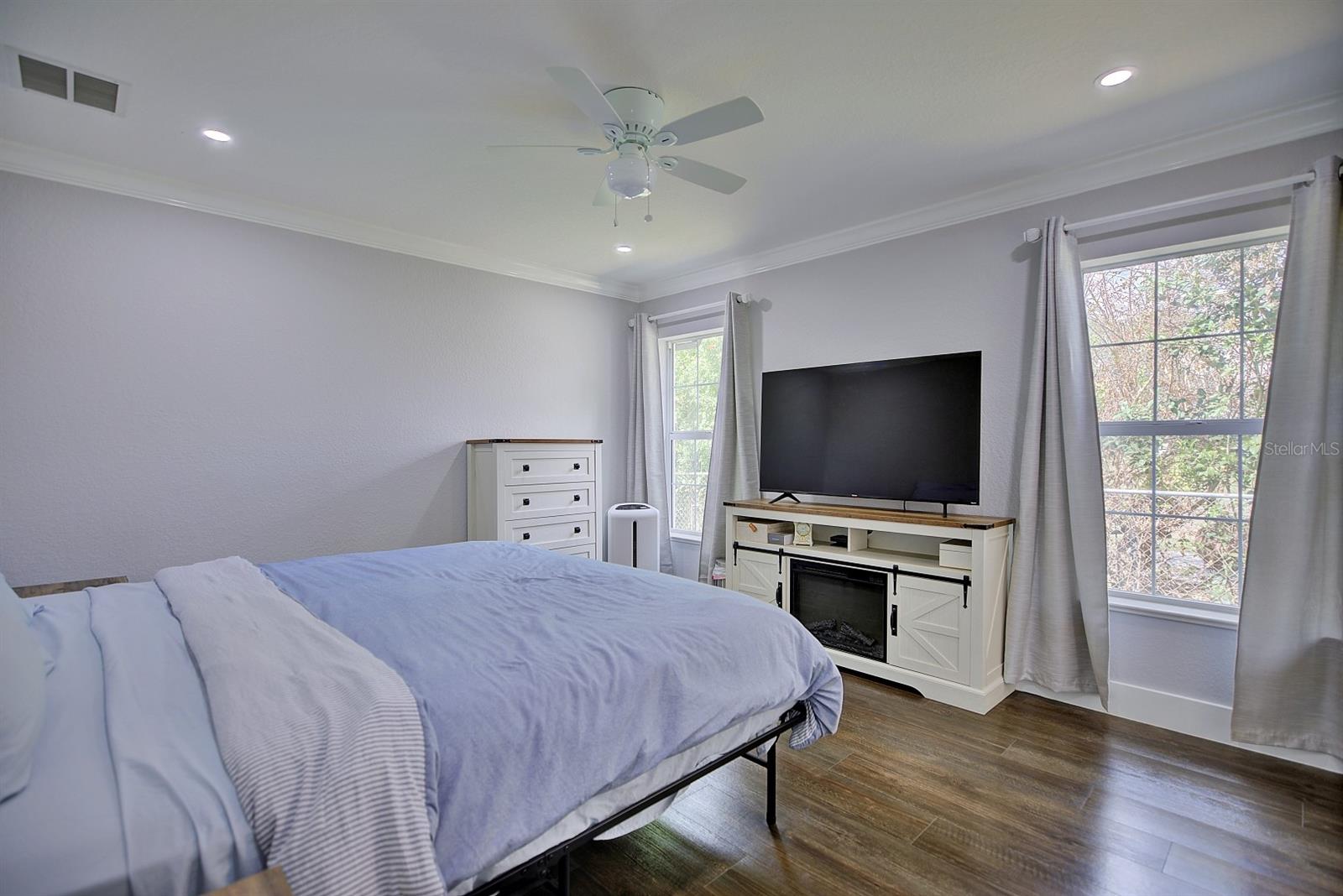 ERIN PARK - Residential