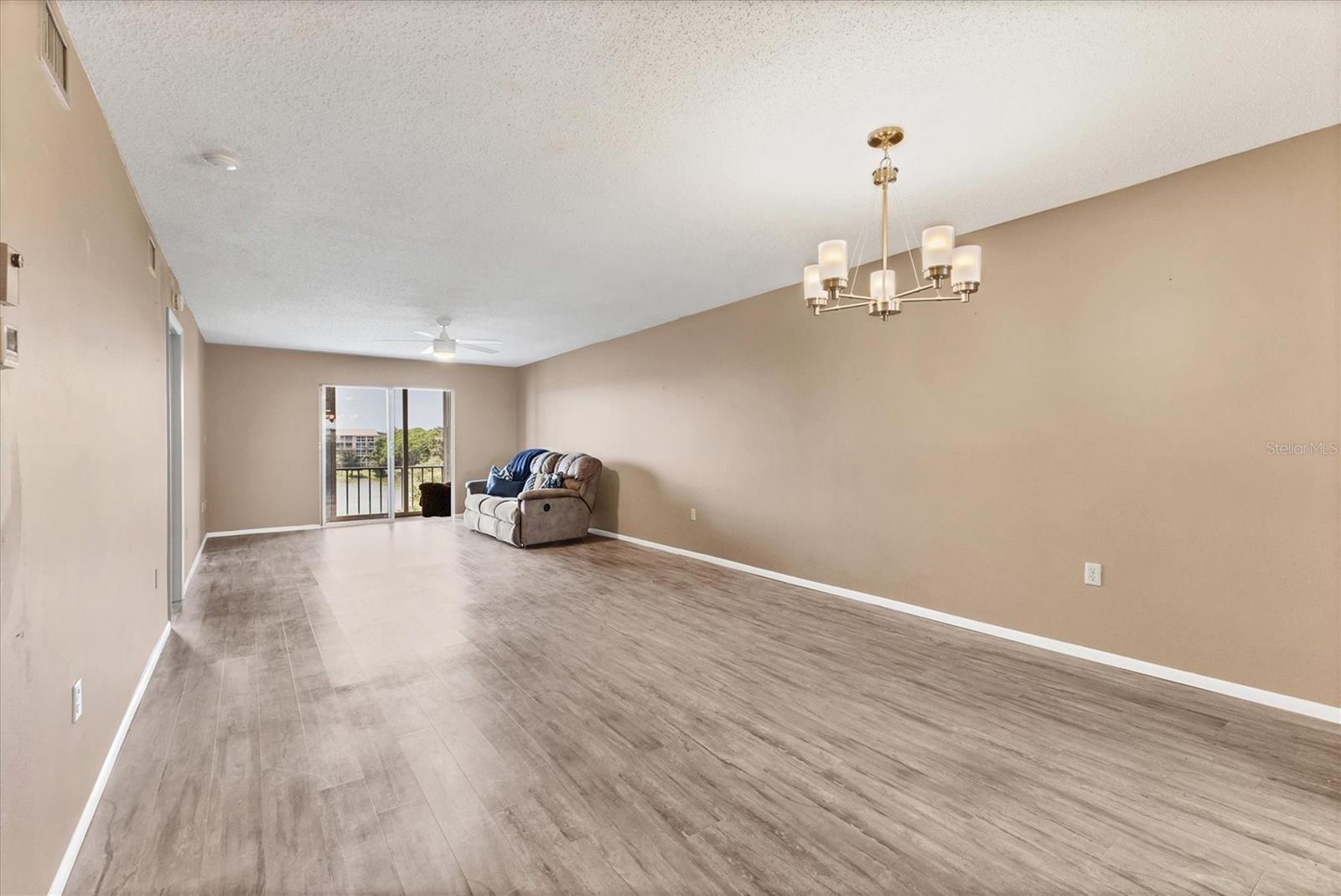 BAYSHORE ON THE LAKE APTS III SEC1 - Residential