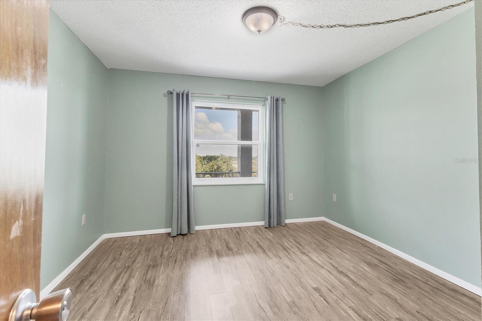 BAYSHORE ON THE LAKE APTS III SEC1 - Residential