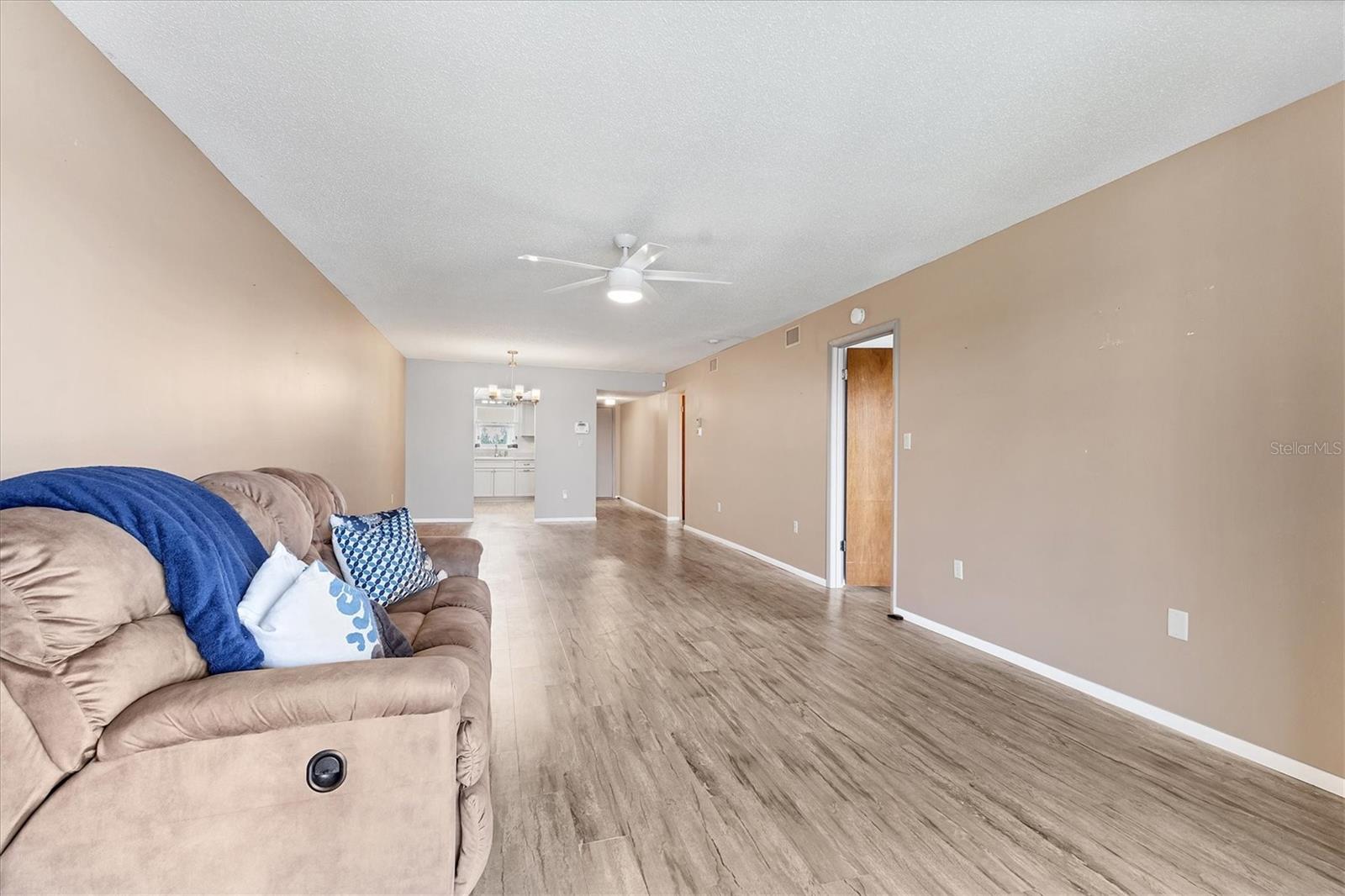 BAYSHORE ON THE LAKE APTS III SEC1 - Residential