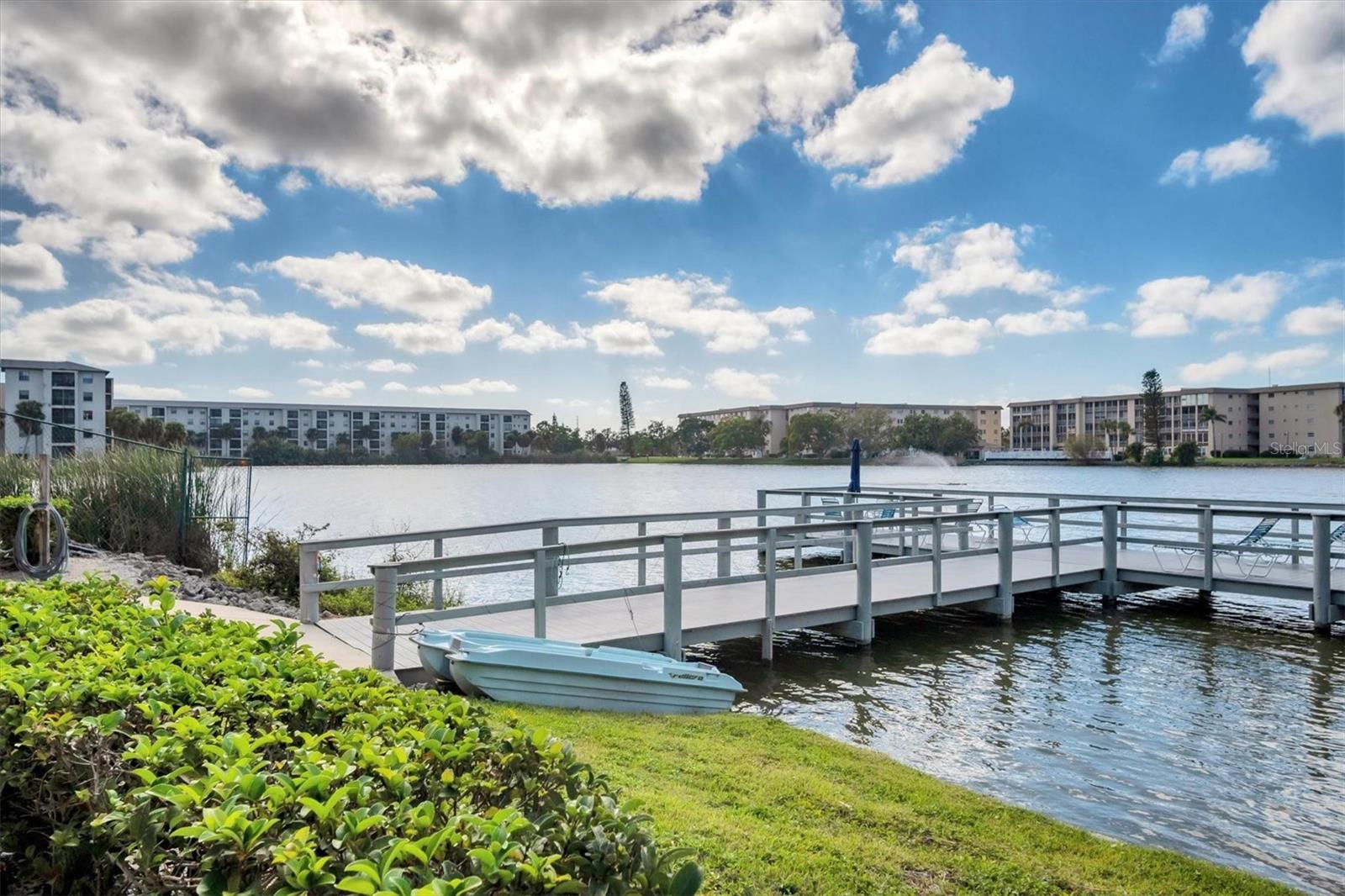 BAYSHORE ON THE LAKE APTS III SEC1 - Residential