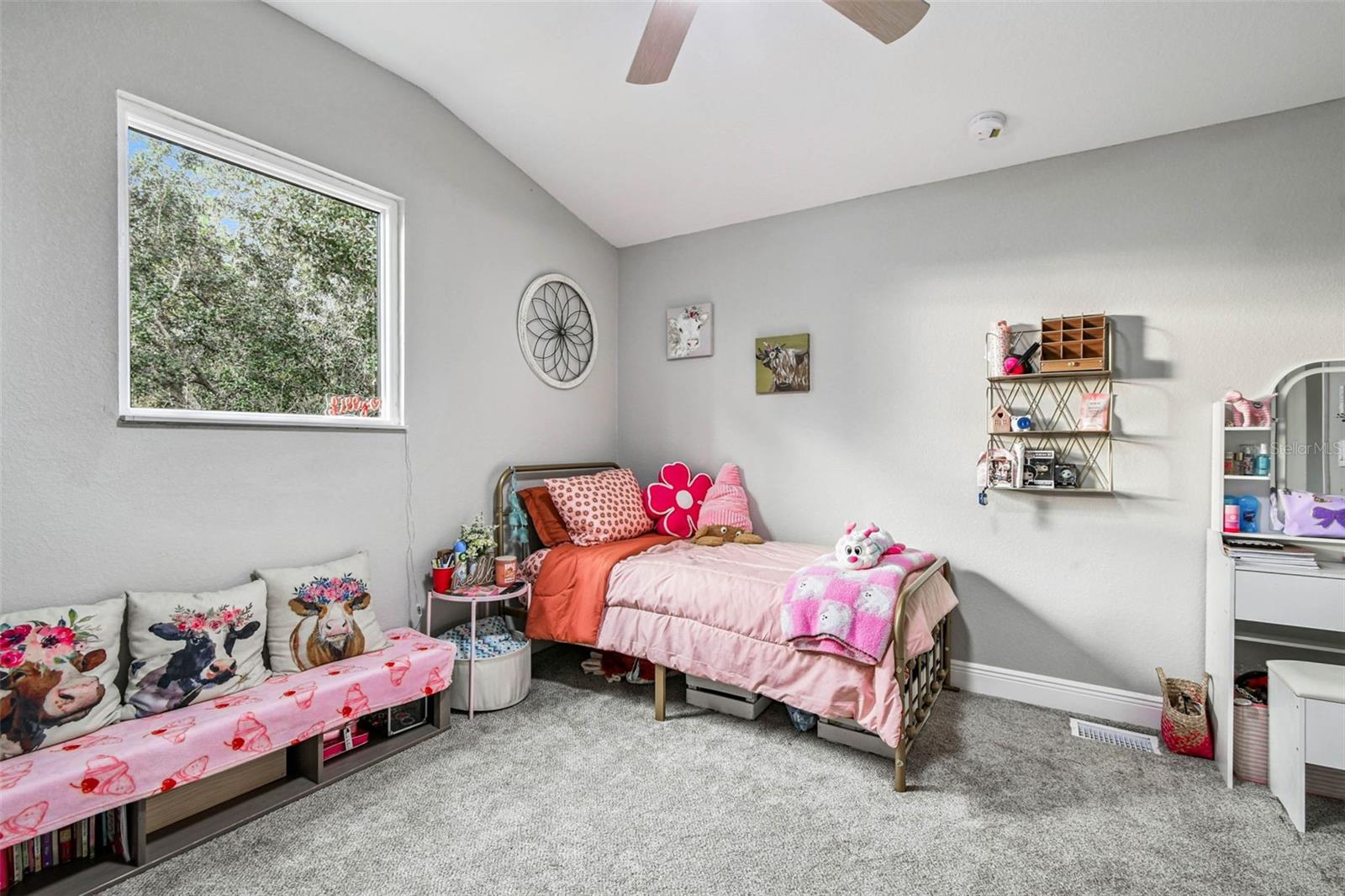 OAKRIDGE ESTATES - Residential