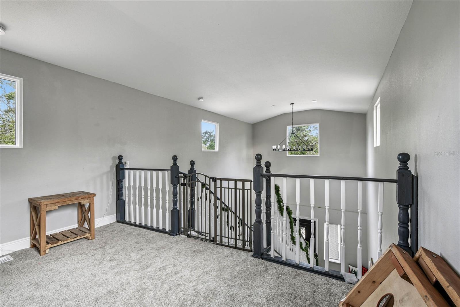 OAKRIDGE ESTATES - Residential